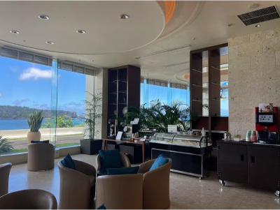 ハッピーアワーでは4時間アルコール飲み放題！