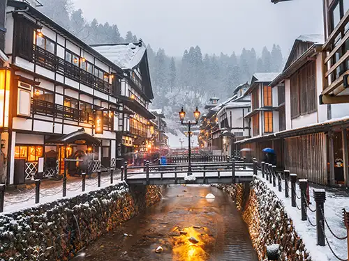 銀山温泉