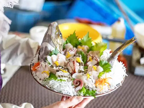 【八戸駅発着】ガイドと巡る蕪島・葦毛崎展望台・大須賀海岸と種差漁港漁師ランチ イメージ