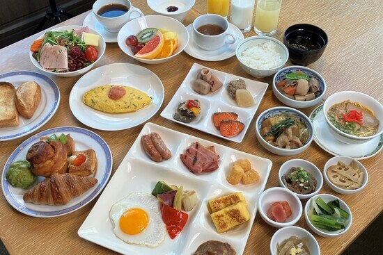 ホテルオークラ福岡　名物料理も楽しめる朝食和洋ブッフェ（一例）