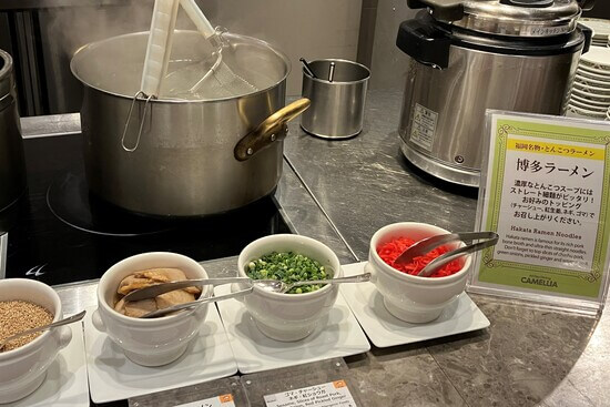 ホテルオークラ福岡　朝食ブッフェ（一例）「博多ラーメン」
