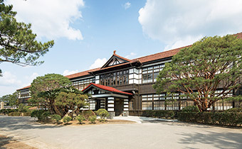 萩・明倫学舎2号館