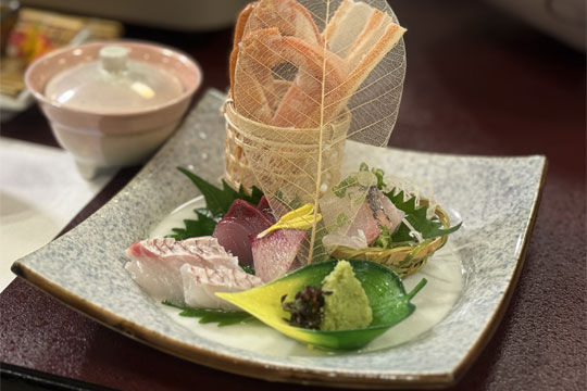 かに刺し（イメージ）