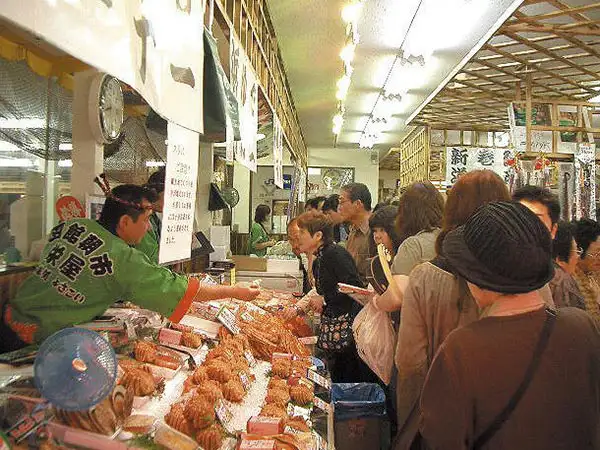 函館朝市　栄屋