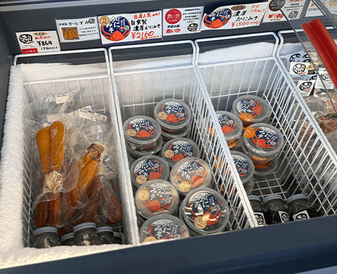 おけしょう鮮魚ショーケース