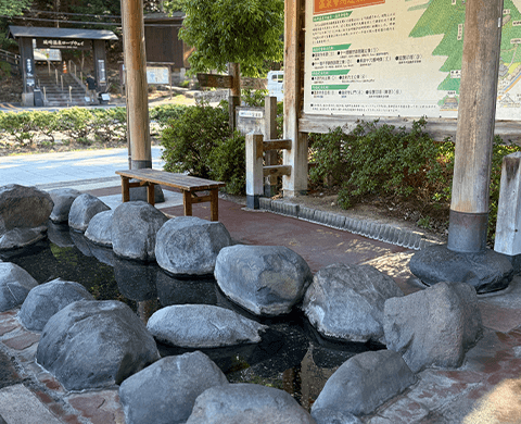 薬師公園ポケットパーク(足湯)