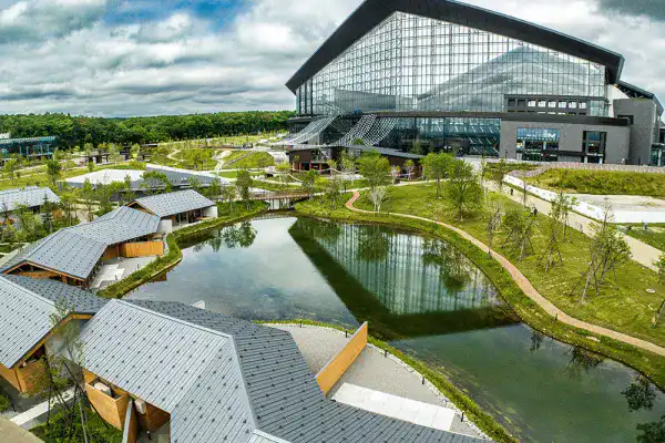 Waterside VillaとFビレッジ