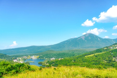 白樺湖と蓼科山