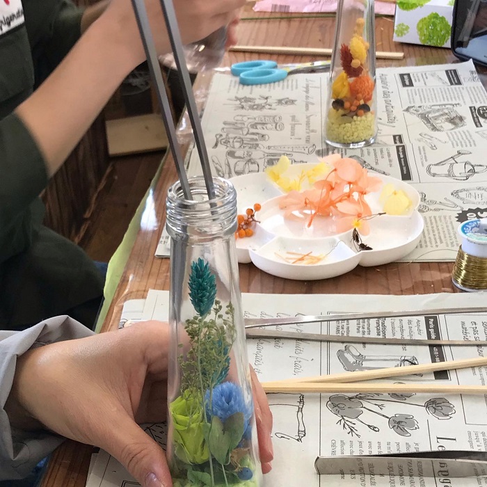 �ԐF���̃C���[�W