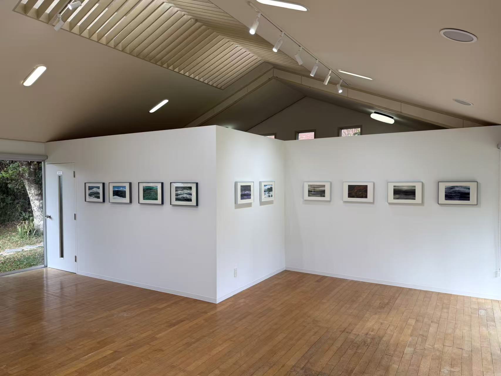 �����p��