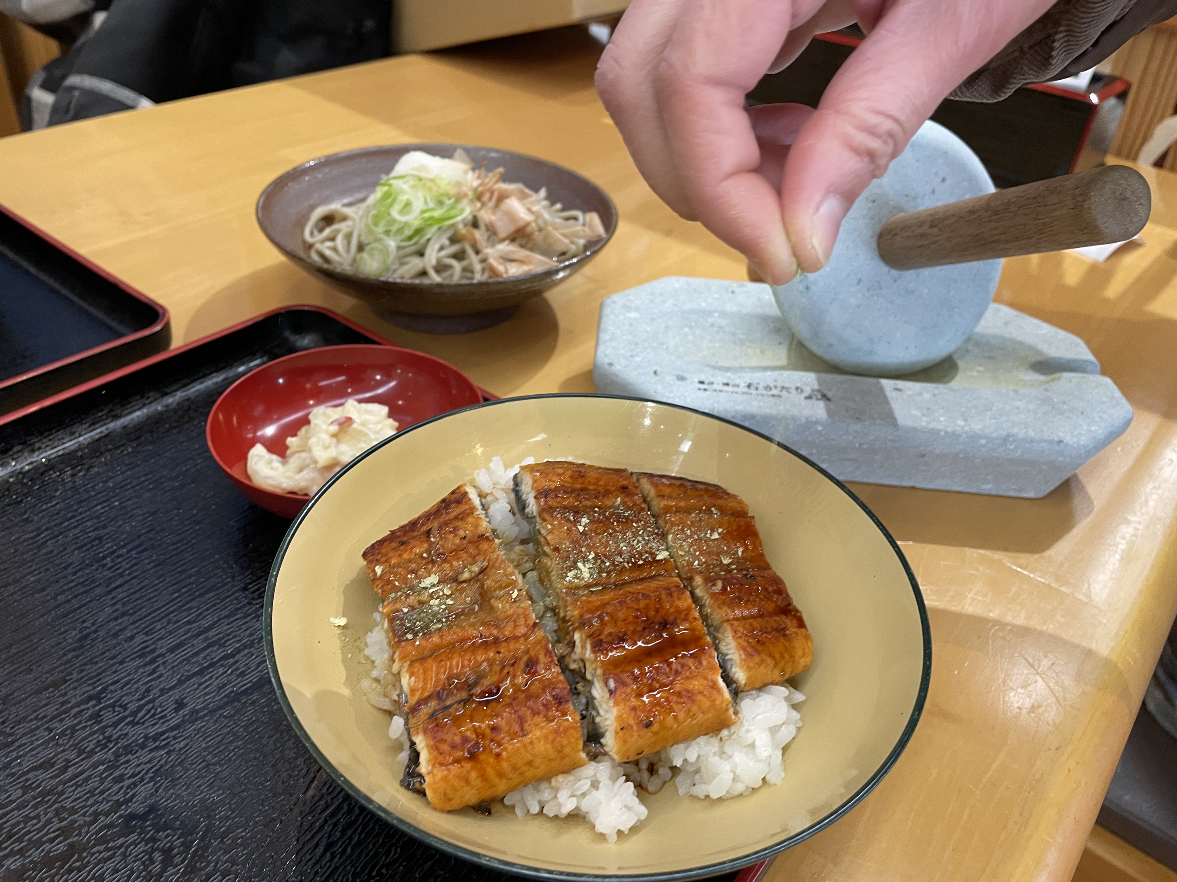 ���̉w���J�������琅�̉w�̃C���[�W