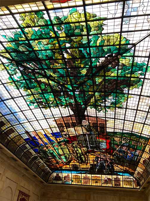 樫の木ステンドグラス