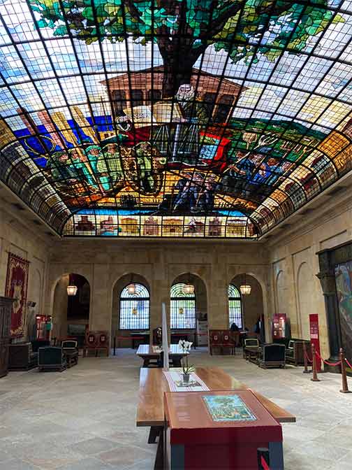 樫の木ステンドグラス