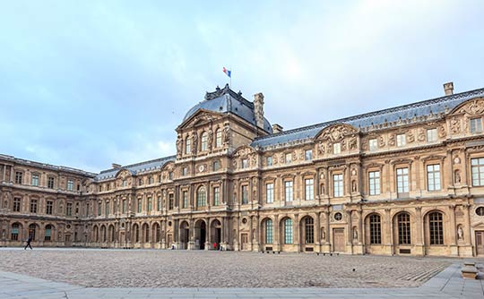 ルーヴル美術館