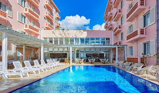 ホテルシーブリーズコーラル又はホットクロスポイントサンタモニカ