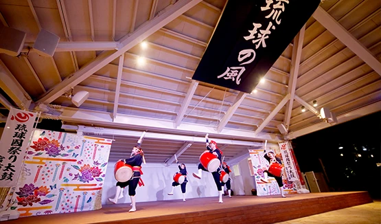 ライブステージ