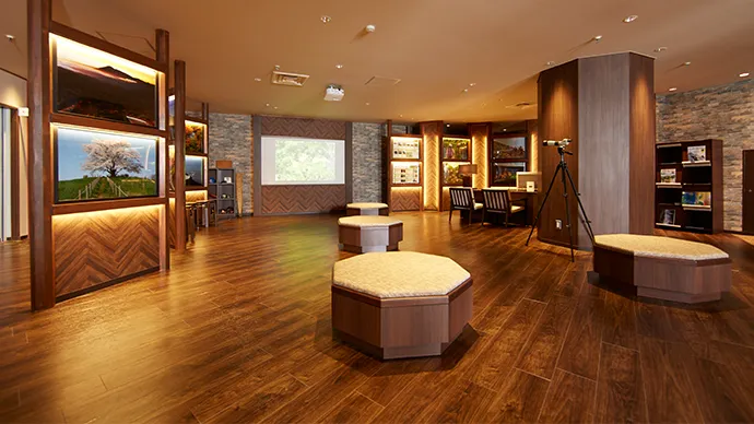 事前に八幡平について色々学べます♪ガイドの予約もステーションから可能！