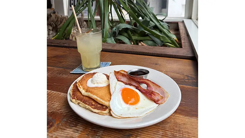酸味がアクセントのふわふわパンケーキ