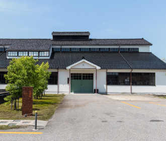 三郎丸蒸留所（若鶴酒造）