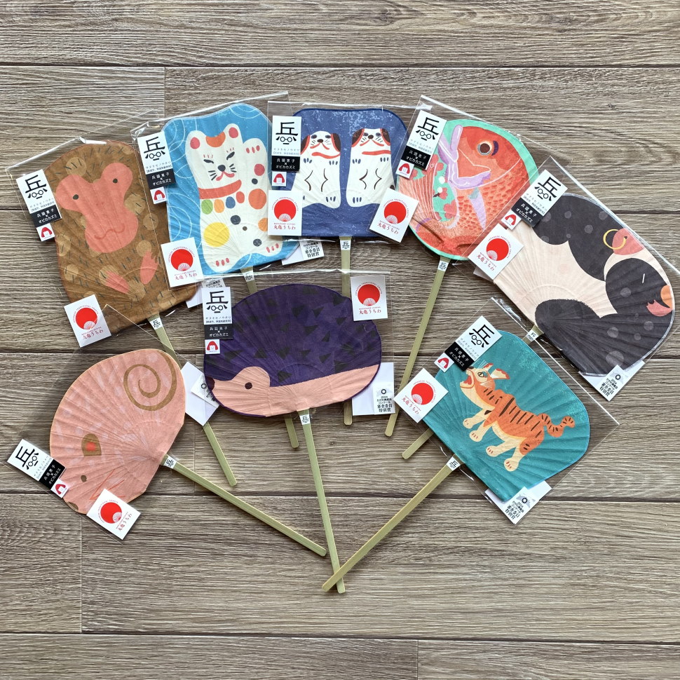 デザイナーとのコラボうちわ「サヌキモノウチワ」