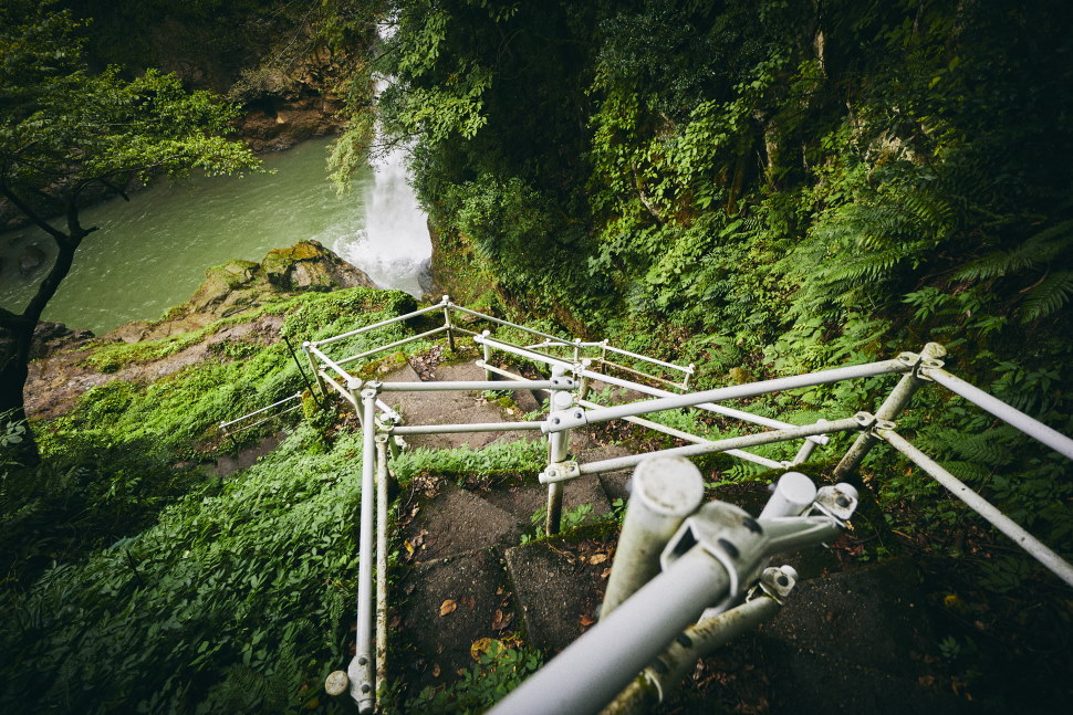 手取峡谷 急な階段