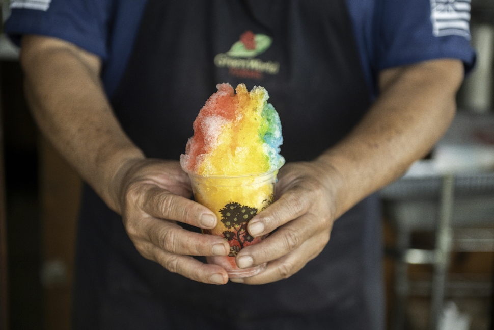 レインボーのかき氷