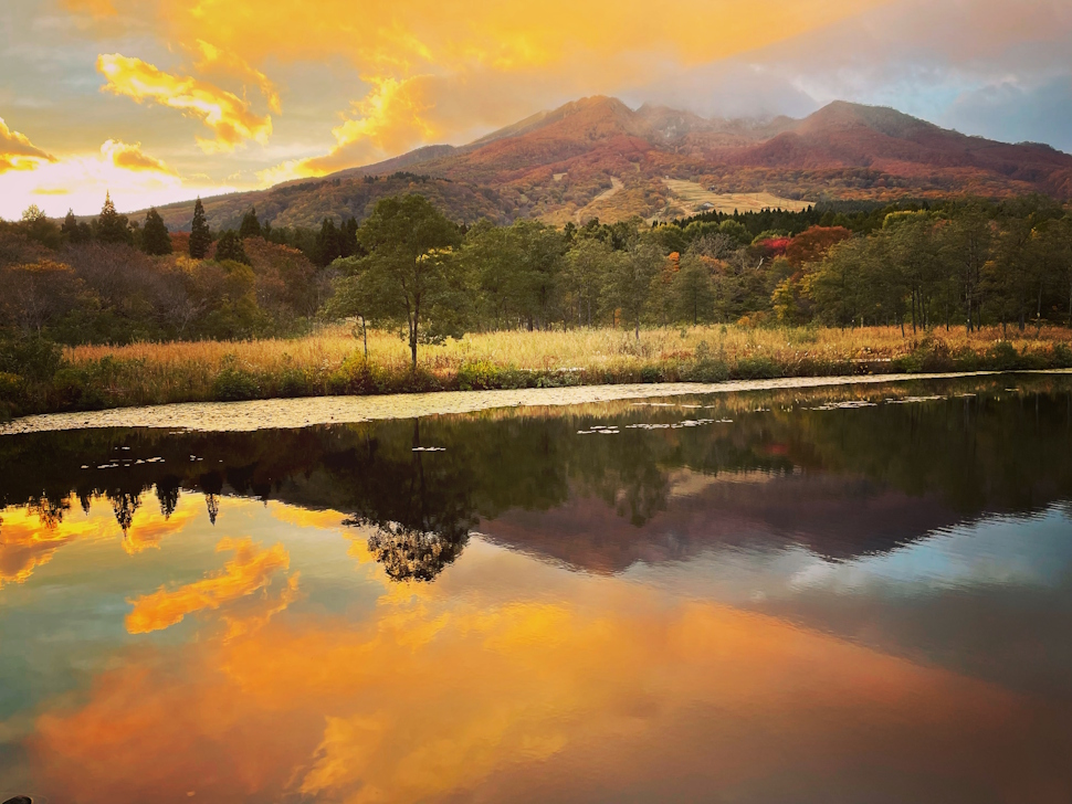 新潟県　妙高戸隠連山国立公園　妙高山・いもり池