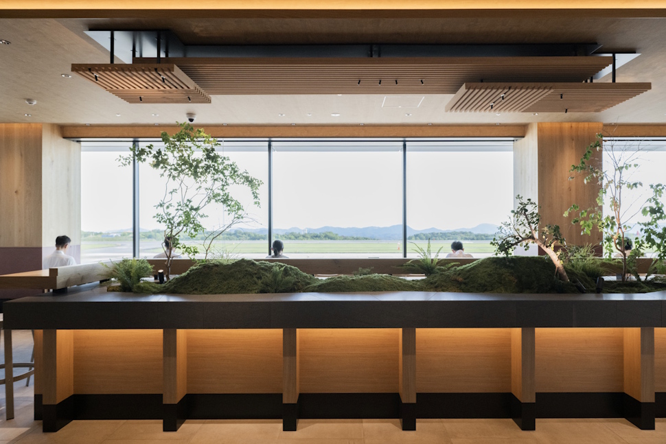 広島空港内にあるラウンジ「YAMANANI VILLA」を受託運営