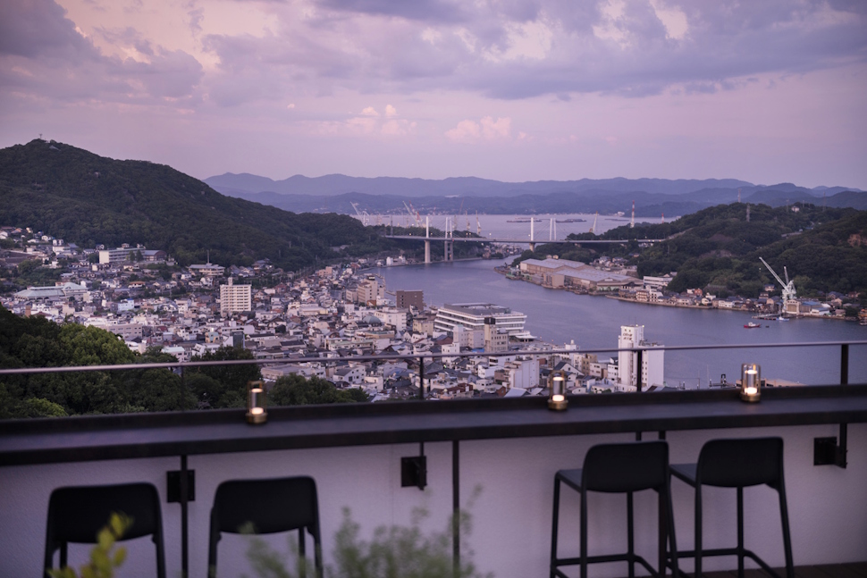 尾道倶楽部のルーフトップバー