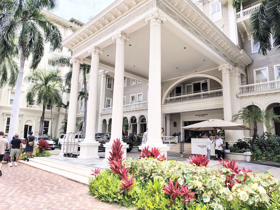 モアナ サーフライダー