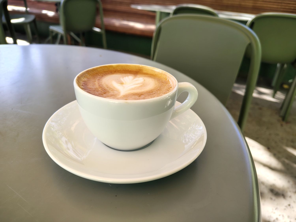 コナコーヒーで作ったラテ