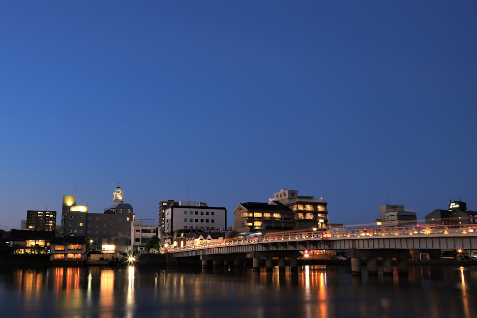 松江大橋　写真提供：松江観光協会