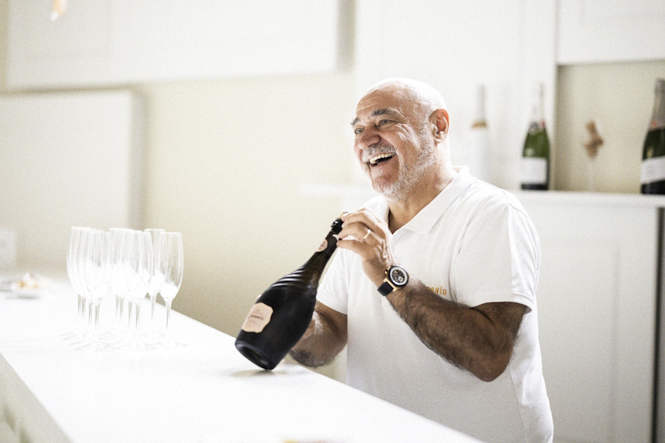 ワイナリーを案内してくれたペレスさん