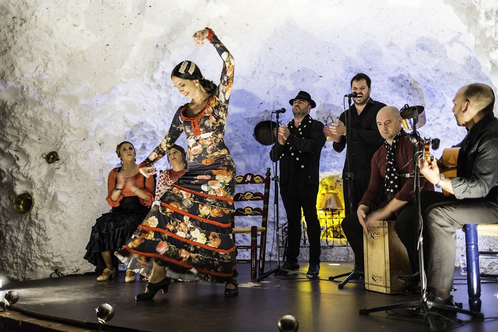 アルバイシン地区や隣接するサクロモンテ地区ではフラメンコショーが観られる