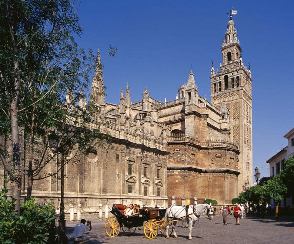 大聖堂に隣接するヒラルダの塔からは町が一望できる