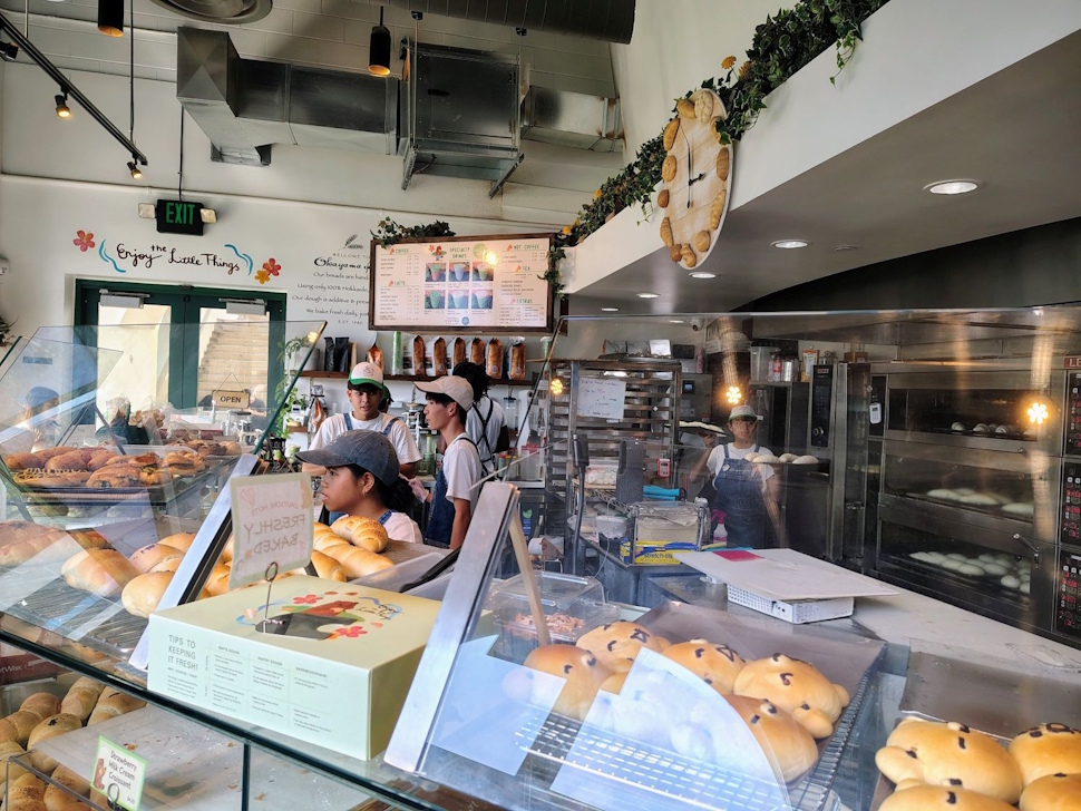 おかやま工房ベーカリー＆カフェ 店内