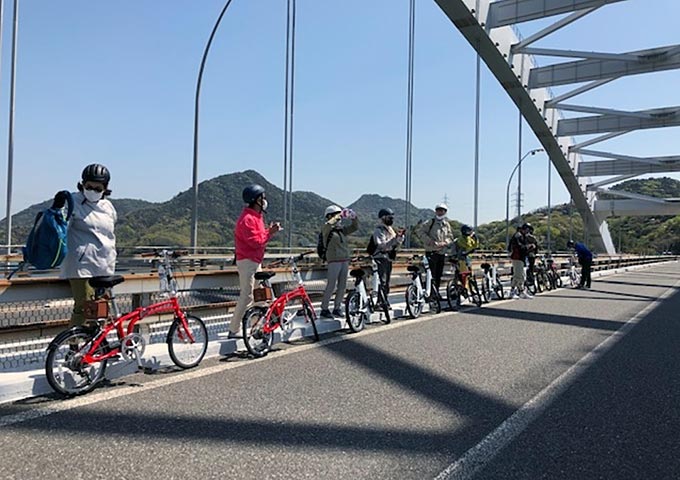 「休憩や写真タイムを取りながらゆったりサイクリング