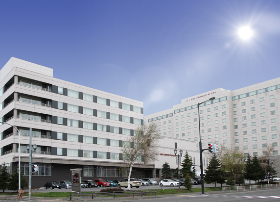 �h���{�݁@Hotels