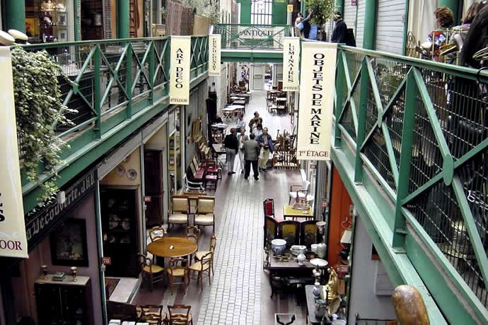 パリ クリニャンクール蚤の市散策観光 午前マイウォーク オプショナルツアーの予約はjtb