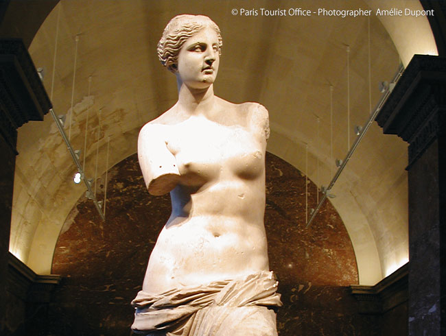 ルーブル美術館ガイド付きツアーで有名作品を確実に鑑賞