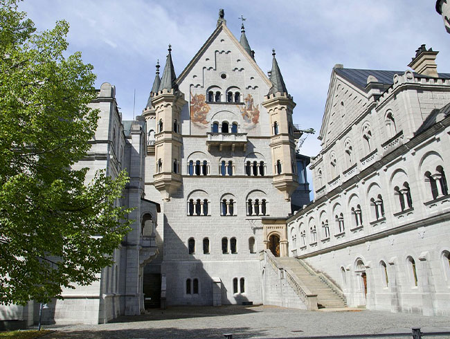 日本語ガイドが知られざる魅力をご紹介