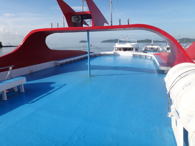 プレミアクラス専用サンデッキ