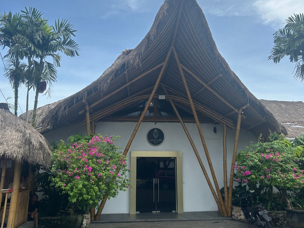 バリ島の代表的チョコブランド「ジャングルゴールド」