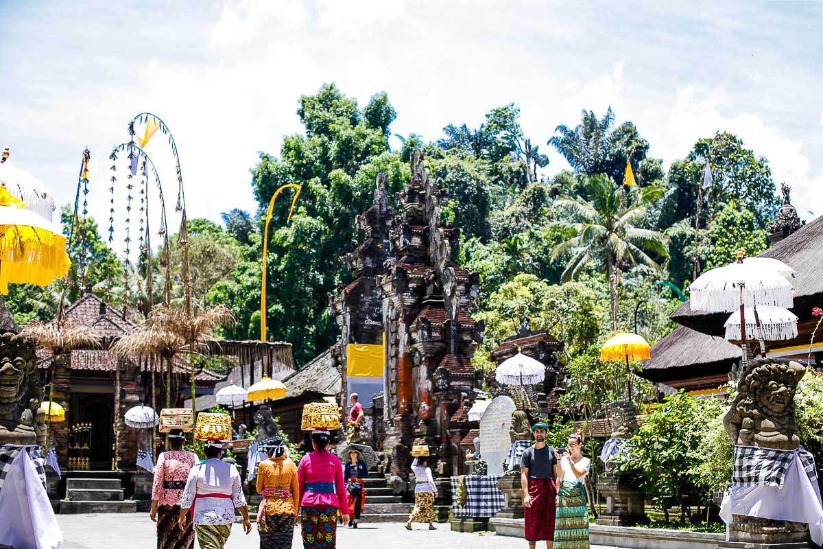 湧き出る聖なる泉