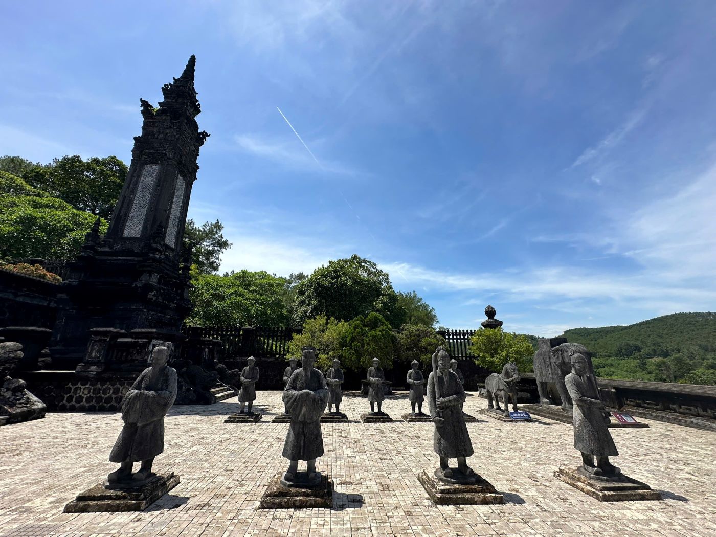 ＜ホイアン発＞  フエ・ホイアン 2つの世界遺産欲張り周遊！