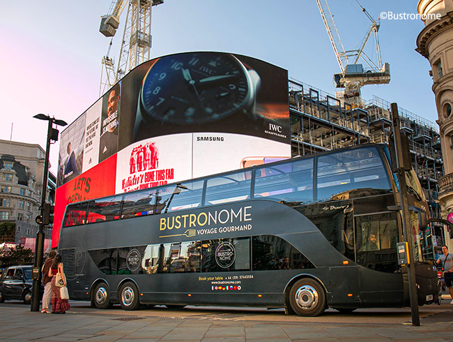 お食事しながら優雅にロンドン観光・バストロノームランチ