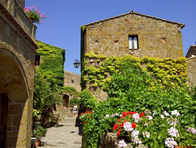 チヴィタ・ディ・バニョレージョ 町並み