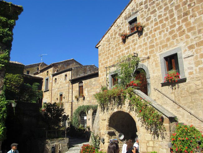 チヴィタ・ディ・バニョレージョ 町並み