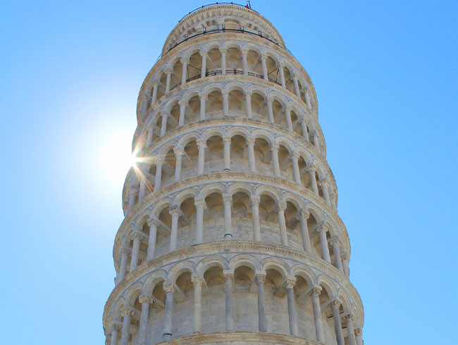 完全予約制！ピサの斜塔入場チケット付き