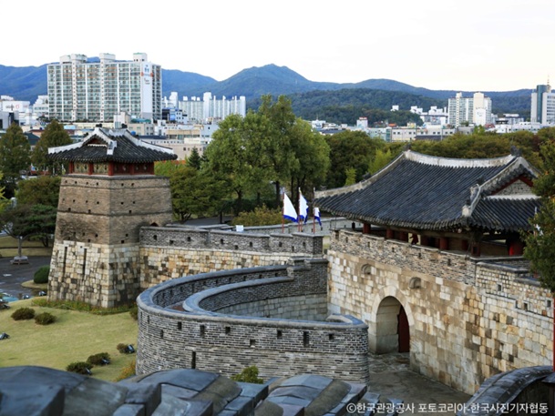 世界遺産・水原華城（スウォンファソン）｜父への愛が築いた城